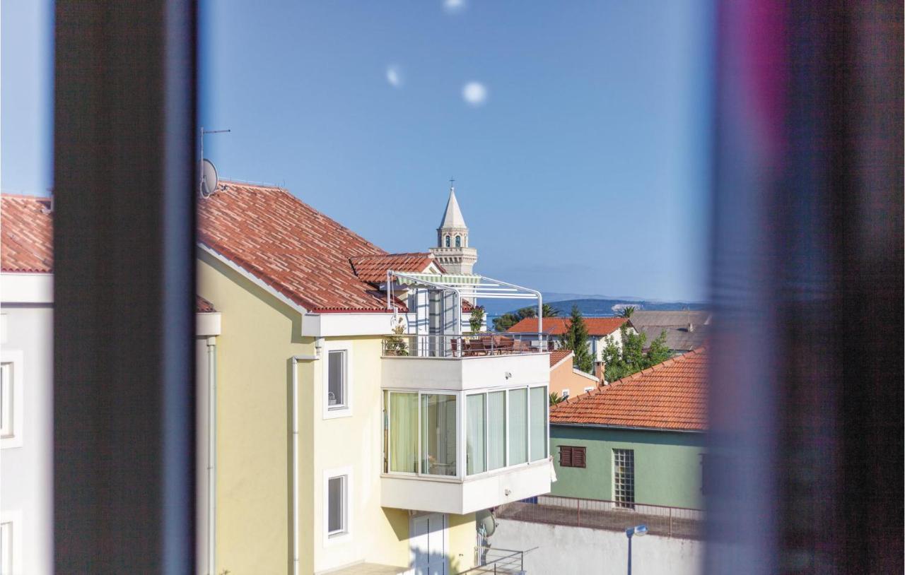 Lovely Apartment In Kastel Stafilic With Jacuzzi Kaštela Exteriör bild